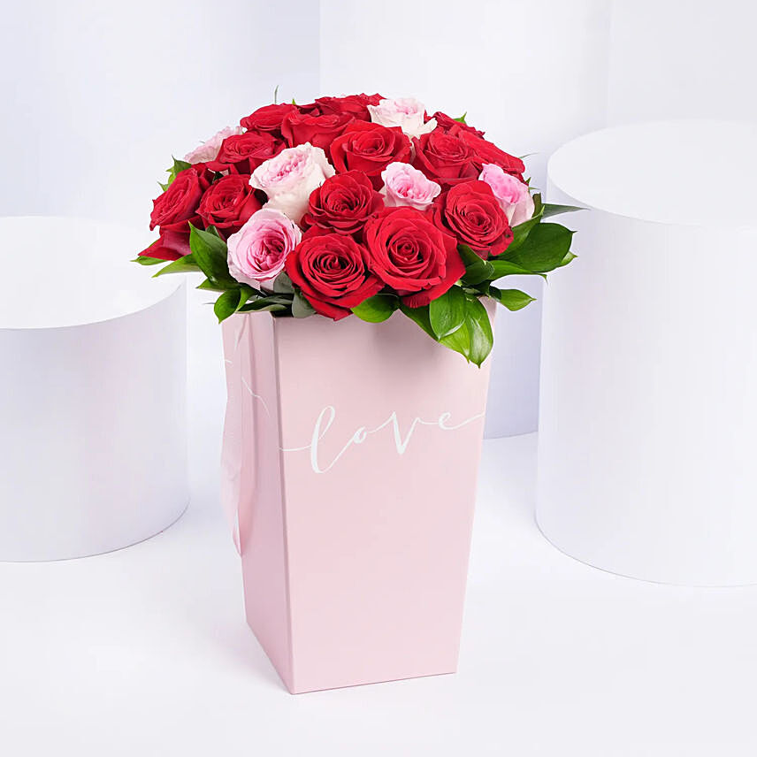 ورد جوري أحمر ووردي في بوكس ورد - الحب الوردي: هدايا عيد الحب قطر