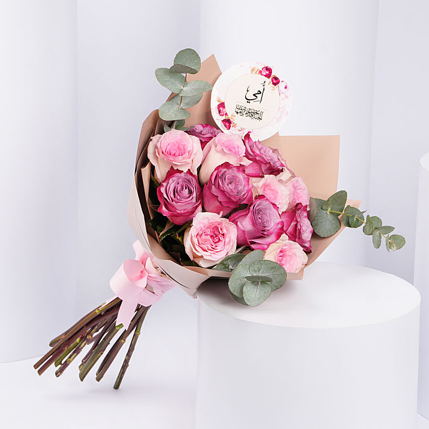 Moms Gentle Love Flowers Bouquet with Topper: Send Mothers Day Gifts to Qatar