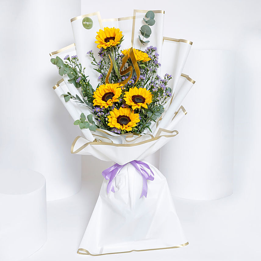 Sunflower Hand Bouquet with Ommi Topper: 