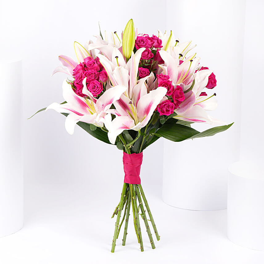 Pink Lily and Baby Rose Bouquet - Fragrant Embrace: توصيل ورد في قطر