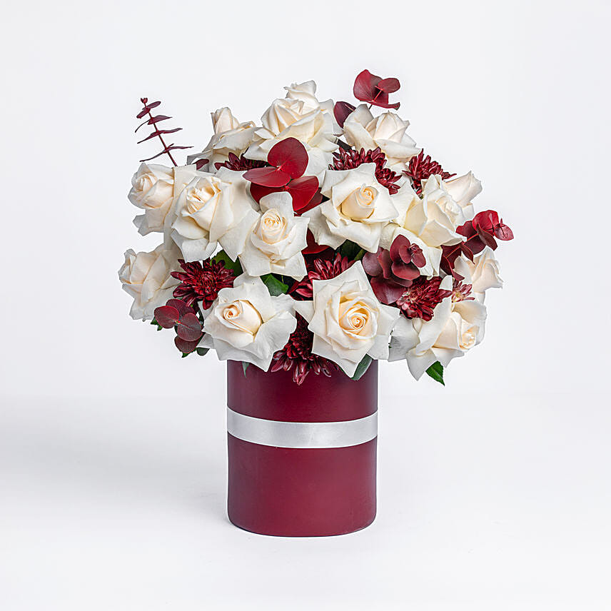 Flower Vase Arrangement for National Day: Send Gifts to Qatar from UAE