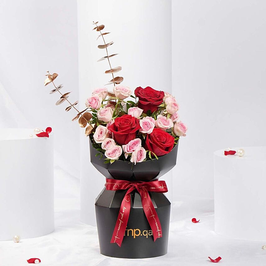 Heartfelt Bliss Valentines Bouquet: Flower Delivery Qatar