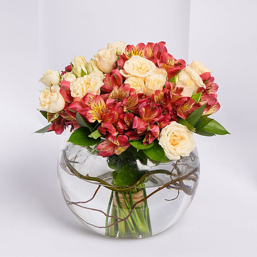 Beautiful Flowers Vase Arrangement: 