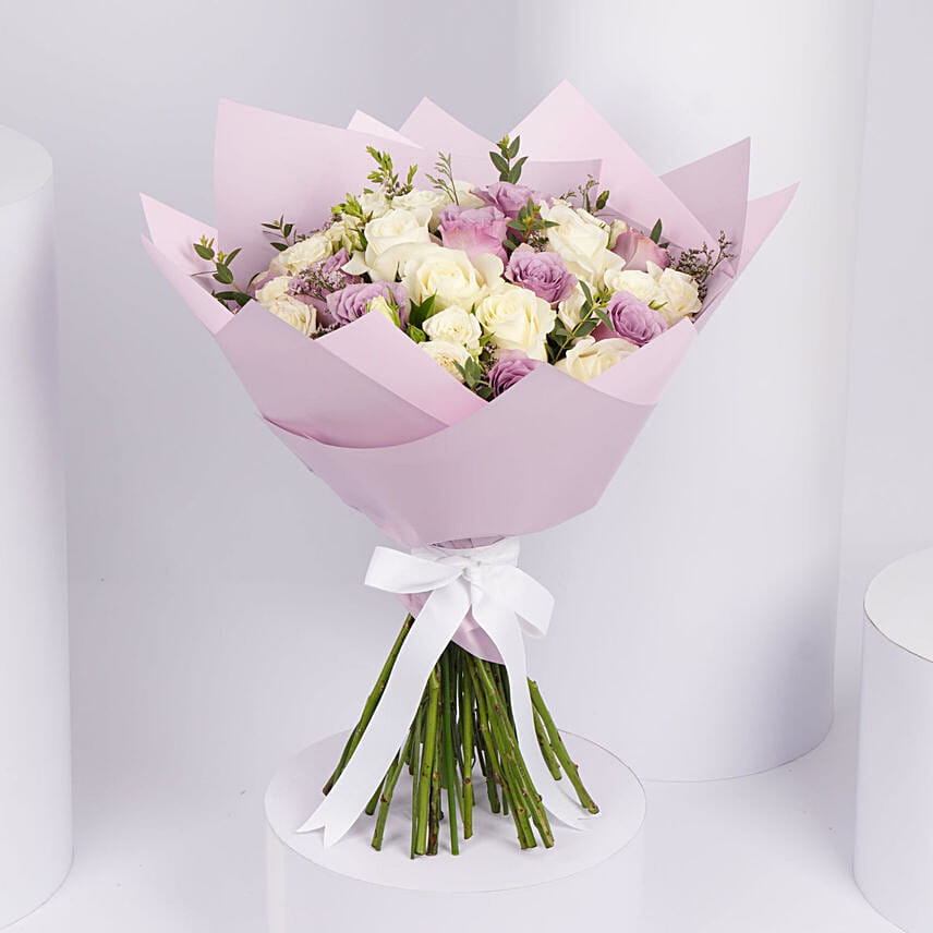 Beautiful Purple & White Rose Bouquet: 