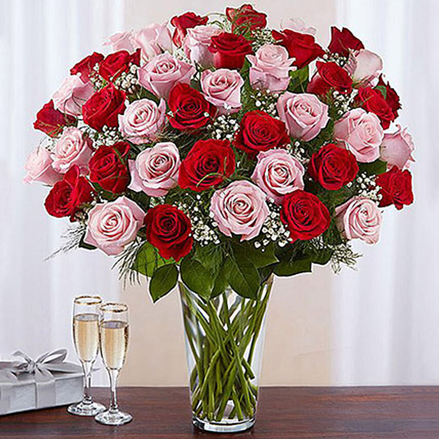 50 Red And Pink Roses In A Glass Vase: Flower Delivery Jeddah