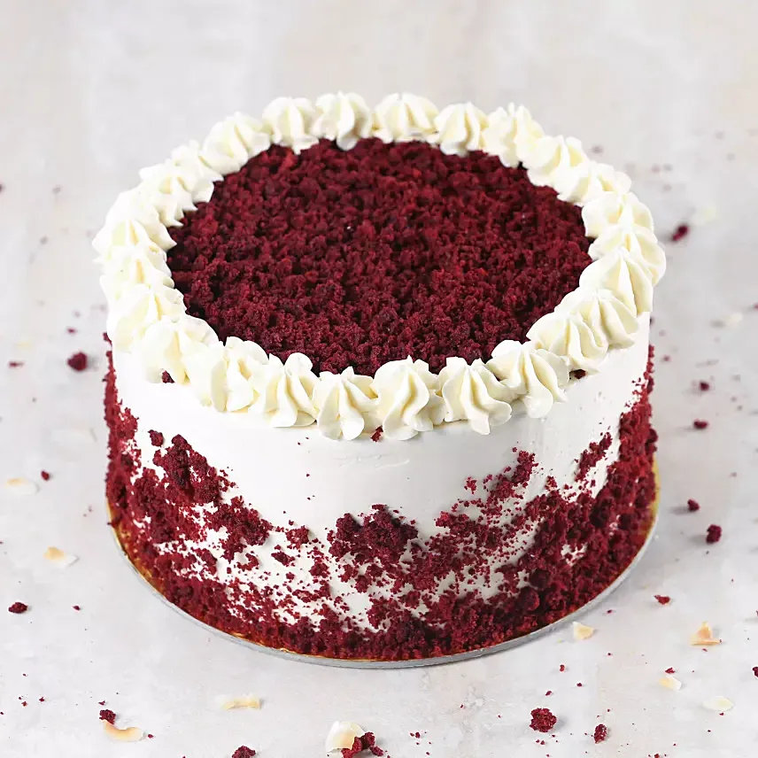 Creamy Red Velvet Cake: 