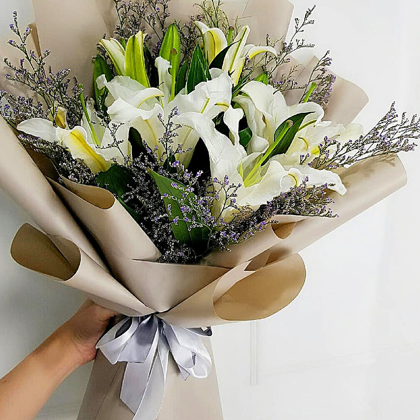 Mini White Lily Bouquet: Fathers Day Gifts to Saudi Arabia