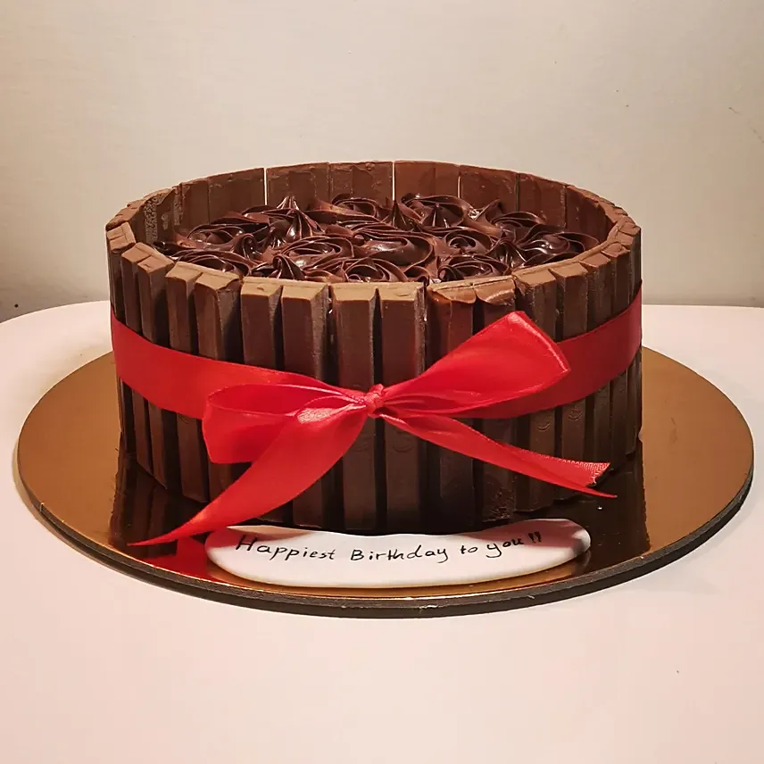 Kitkat Boundary Chocolate Cake: Send Anniversary Cakes to Saudi Arabia