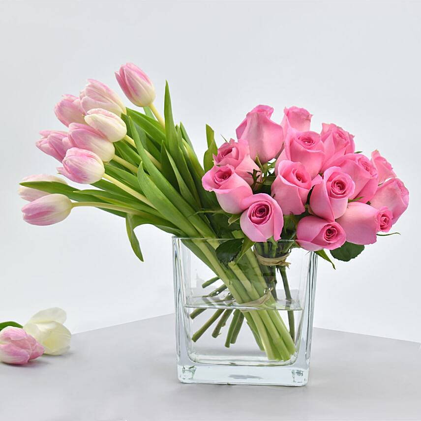 Roses And Pretty Tulips In Vase: Flower Delivery Saudi Arabia