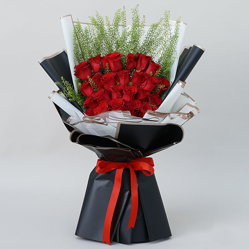 Delicate Cuddles Floral Bouquet: Valentines Day Gifts to Saudi Arabia