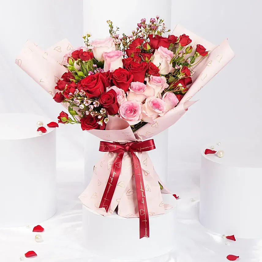 Malika Pink Wrapping Rose Bouquet: Valentines Day Gifts to Saudi Arabia