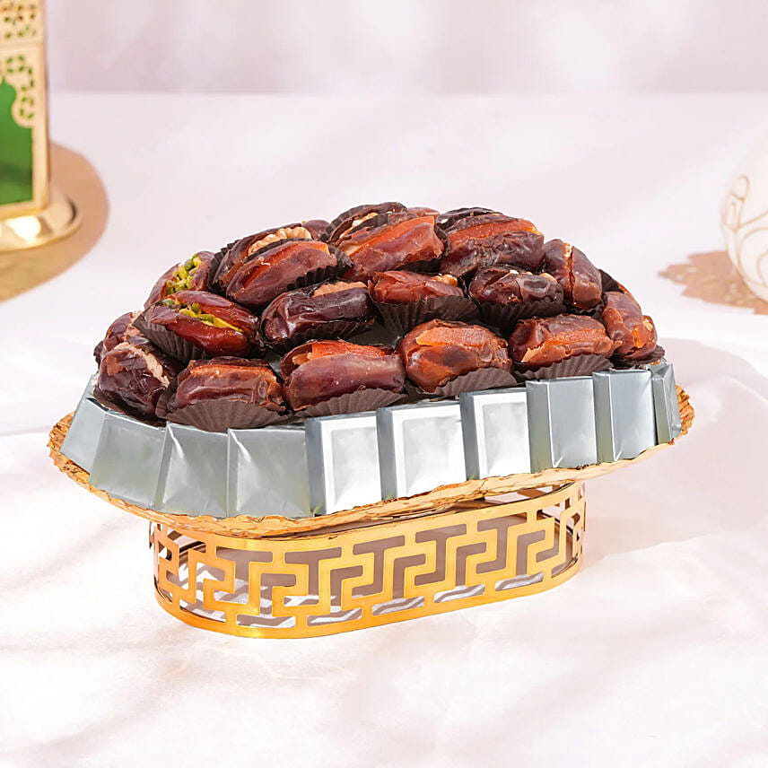 Ramadan Chocolates N Dates Mini Platters: هدايا رمضان في السعودية