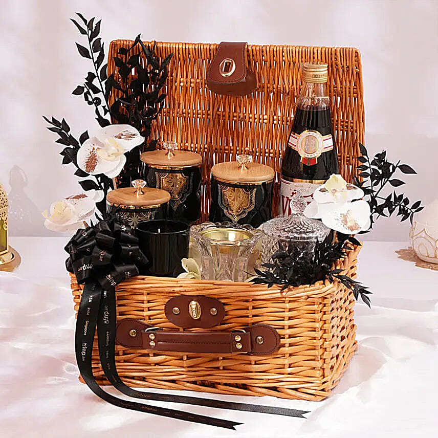 Ramadan Gifts Of Grace Basket: هدايا رمضان في السعودية