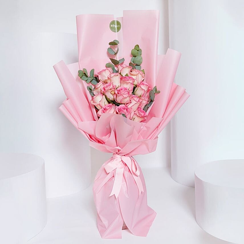 Incredible Pink Roses Bouquet For Her: Send Flowers to Saudi Arabia from UAE