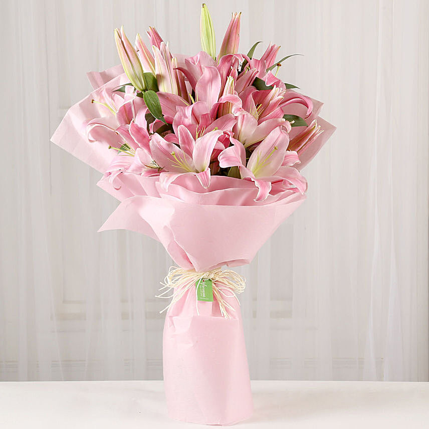 Attractive Oriental Pink Lilies Bouquet: Flower Delivery Singapore