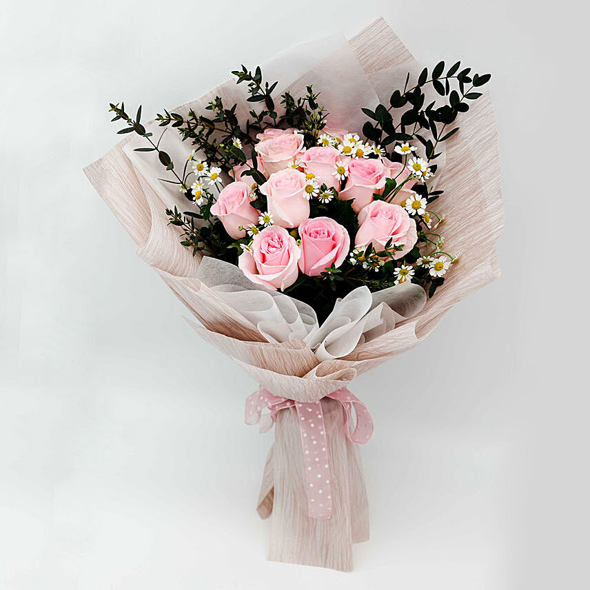 Titanic Rose Chamomile Bouquet: Send Birthday Flowers to Singapore