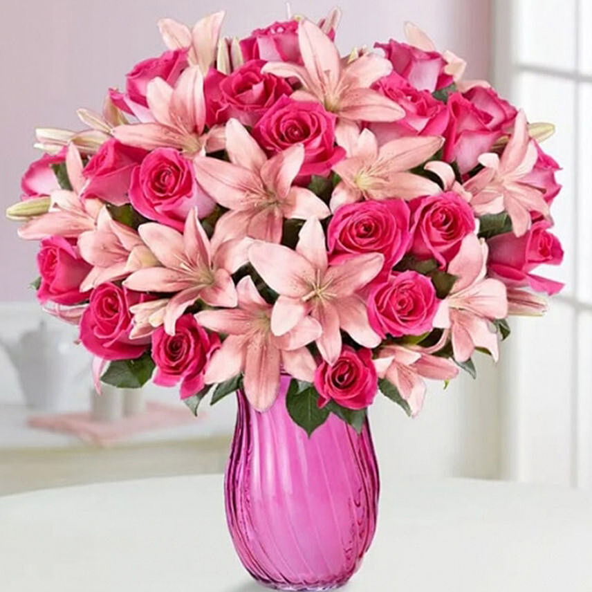 Pink Rose & Lily Bouquet: 