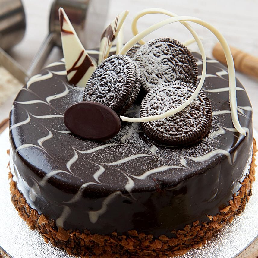Vanilla Nutella Oreo Cake