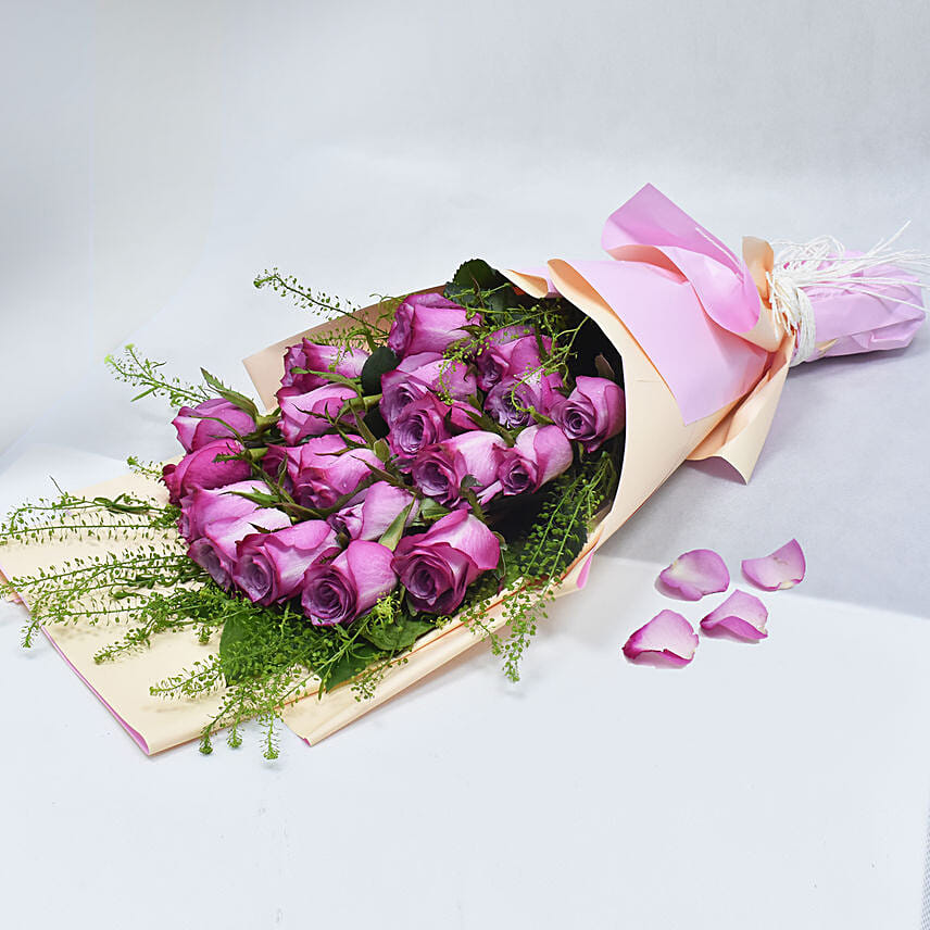 Grand Bouqet Of Purple Roses