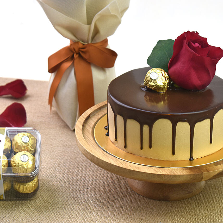 Half Kg Cake With 3 Roses Bouquet And 16 Pcs Ferrero