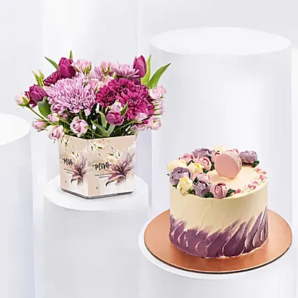 Thanks Mom Flowers With Cake: Mothers Day Gifts in Bahrain