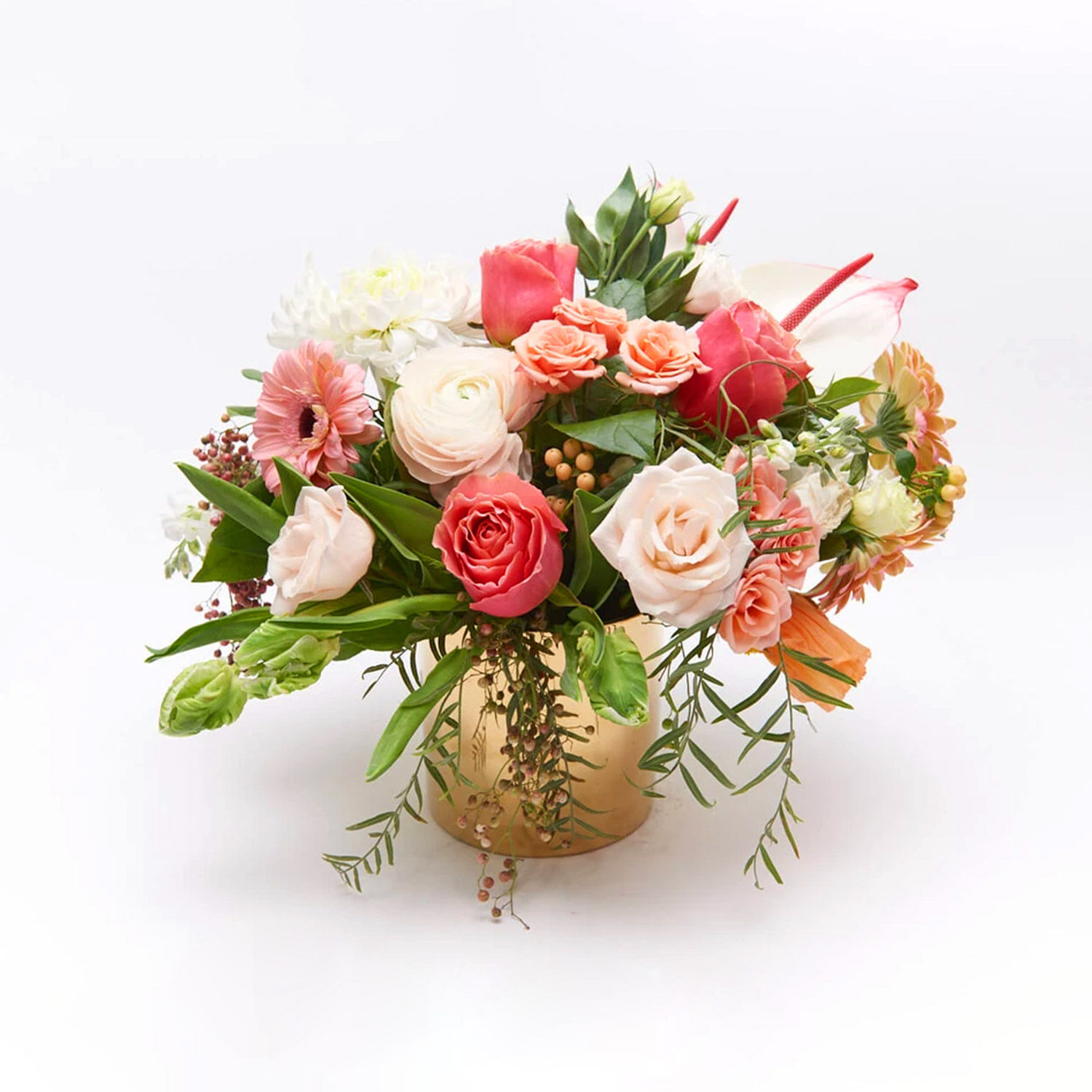 Online Mix Flower In Glass Vase Gift Delivery in Bahrain FNP