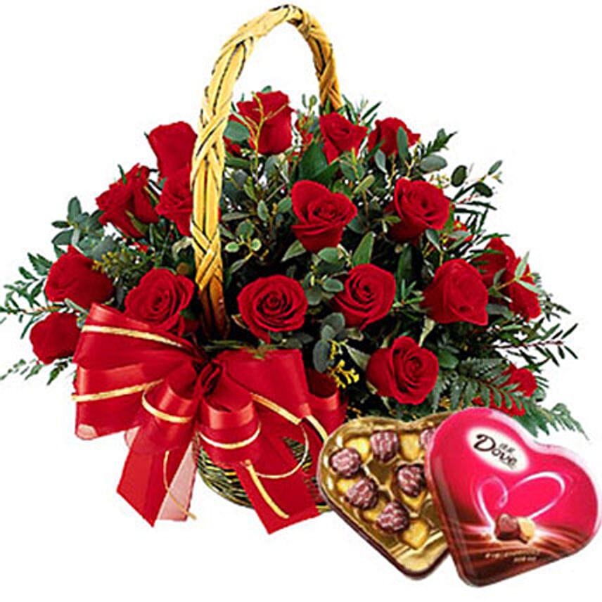 Red Rose Basket and Chocolates Red Rose Basket and Chocolates: Send Gifts To China
