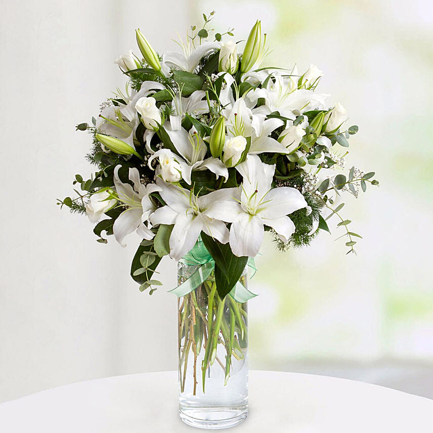 Delightful Mixed Flowers Arrangement