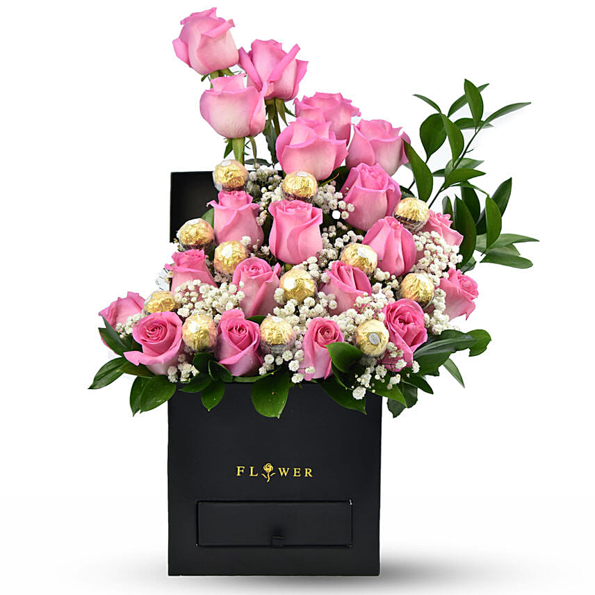 Affairs Of Hearts Arrangement Affairs Of Hearts Arrangement: Mothers Day Gifts in Egypt