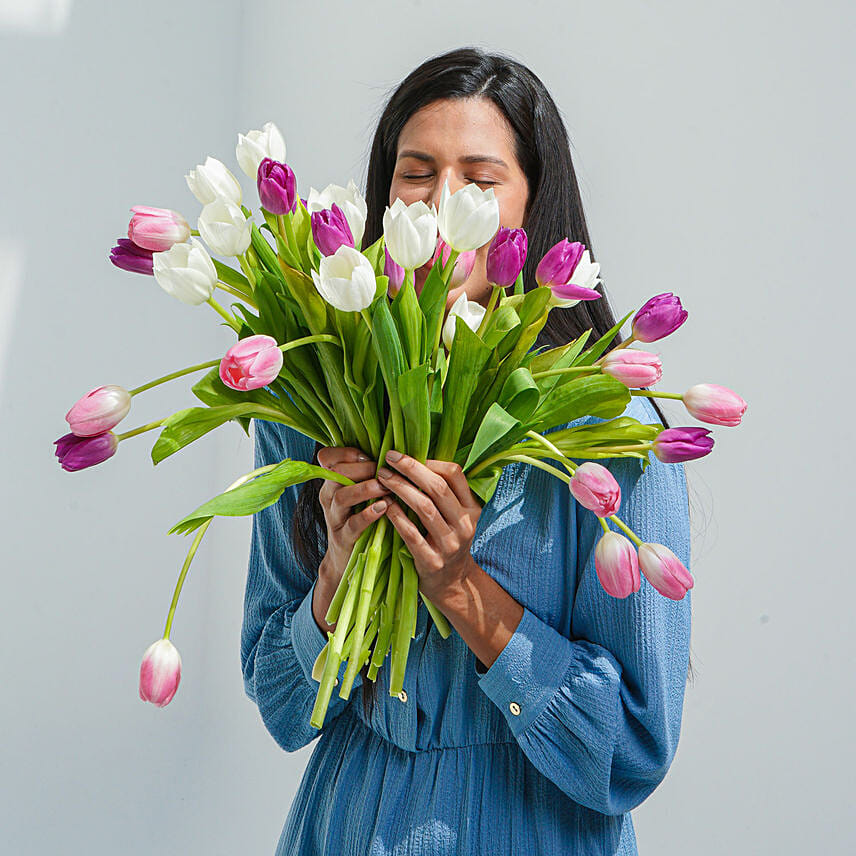 Painted Skies Tulip Bouquet Standard