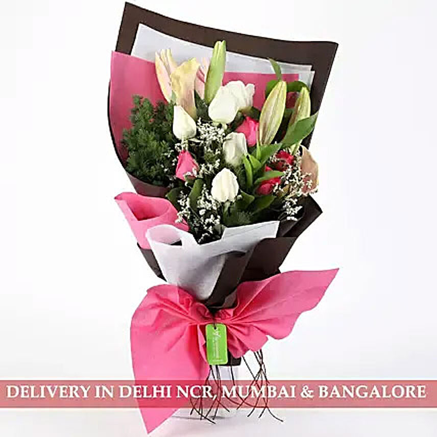 Mesmerizing Roses and Lilies Posy