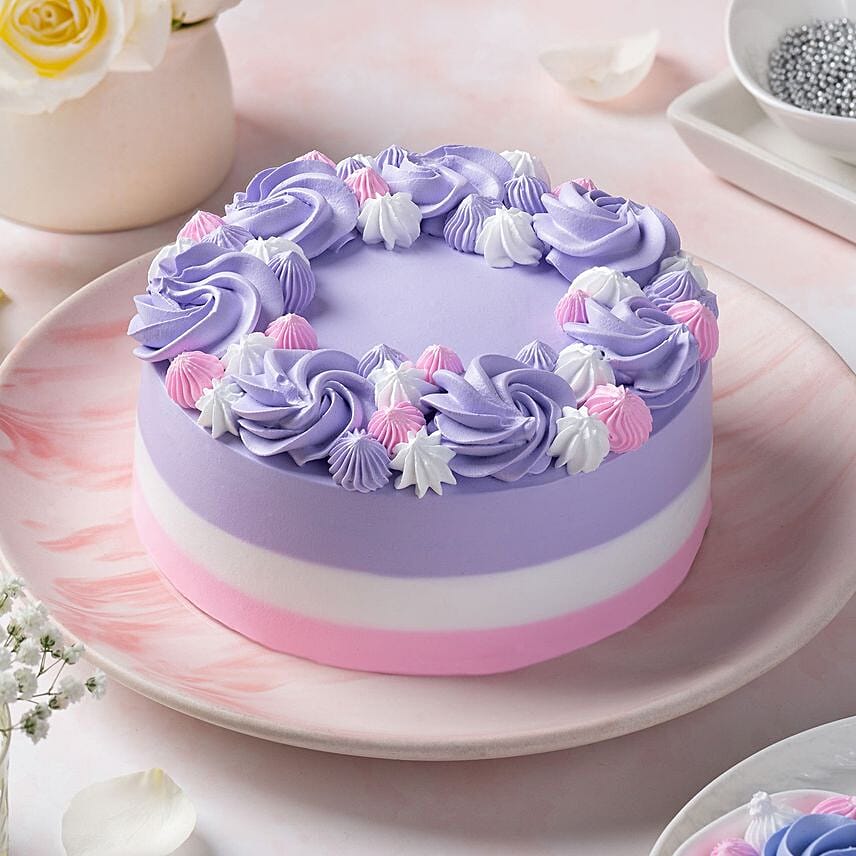Roses Paradise Chocolate Cake Half Kg: Cake Delivery to India