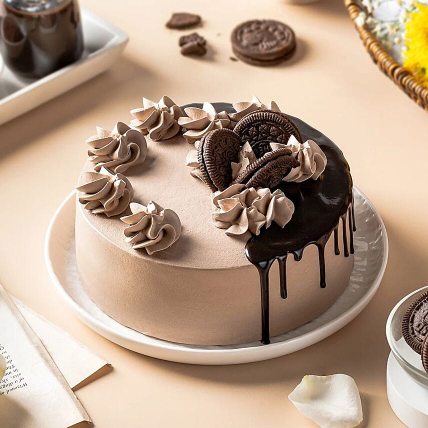 Chocolate Caramels Fudge Cake Half Kg: Cake Delivery to India