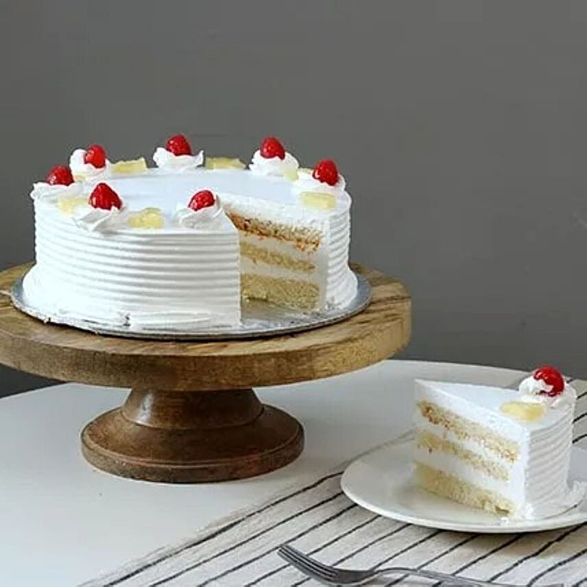 Pineapple Cake Half kg Eggless