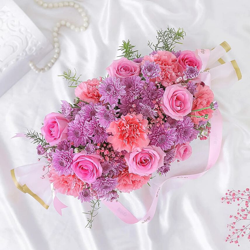 Sweet Mothers Love Rose Arrangement
