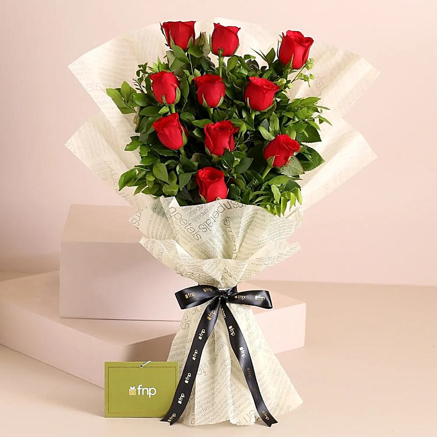 Elegant Vibe Red Roses Bouquet: Anniversary Gifts