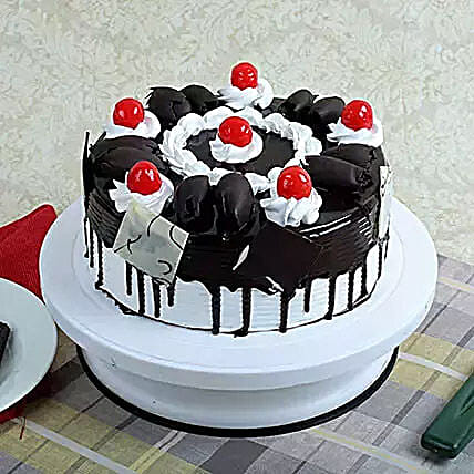 Black Forest Gateau: Send Anniversary Gifts to India
