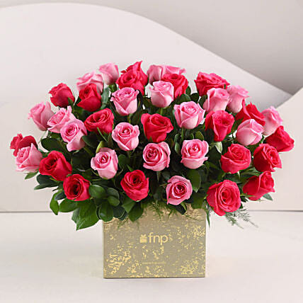 Love In The Air Roses Box: Send Anniversary Gifts to India