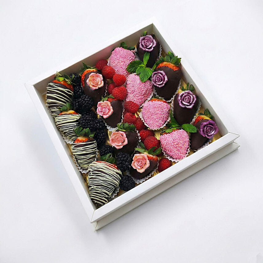 Chocolate Covered Strawberries Gift Box