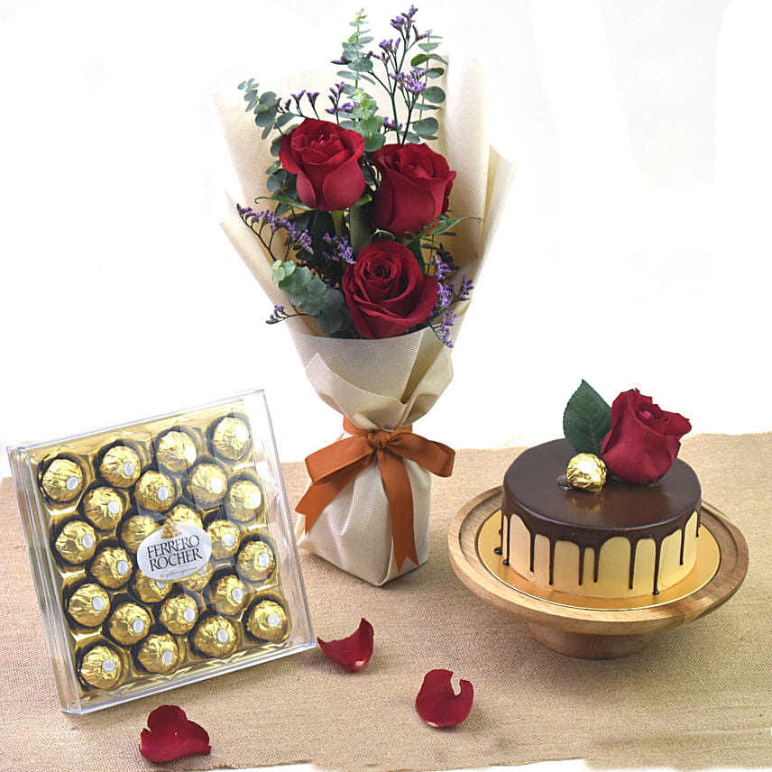 Half Kg Cake With 24 Pcs Ferrero And 3 Roses Bouquet