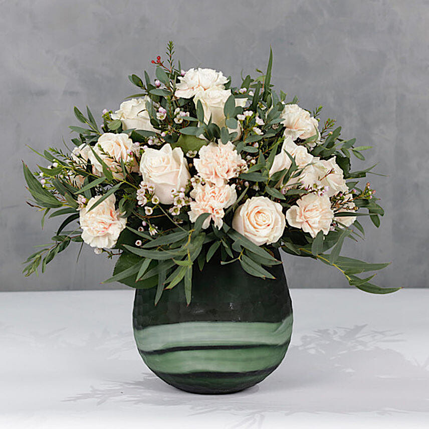 Classic exclusive English bouquet of flowers