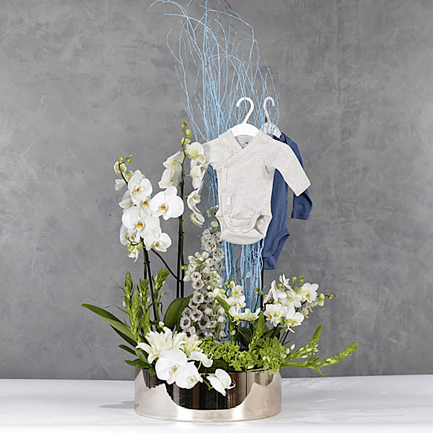 هدية مولود جديد صبي مميزة مرتبة مع ورود فاخرة هدية مولود جديد صبي مميزة مرتبة مع ورود فاخرة: kuwait/gifts/get-well-soon