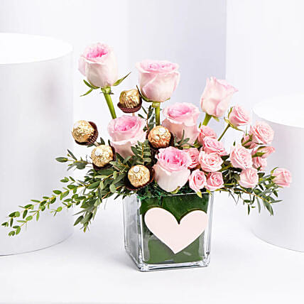 Gentle Pink Roses And Rochers: Send Flowers to Kuwait from UAE