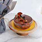 كومبو كيك شوكولا وباقة ورود حمراء نضرة جميلة