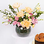 كومبو مزهرية ورود مع كيك تيراميسو