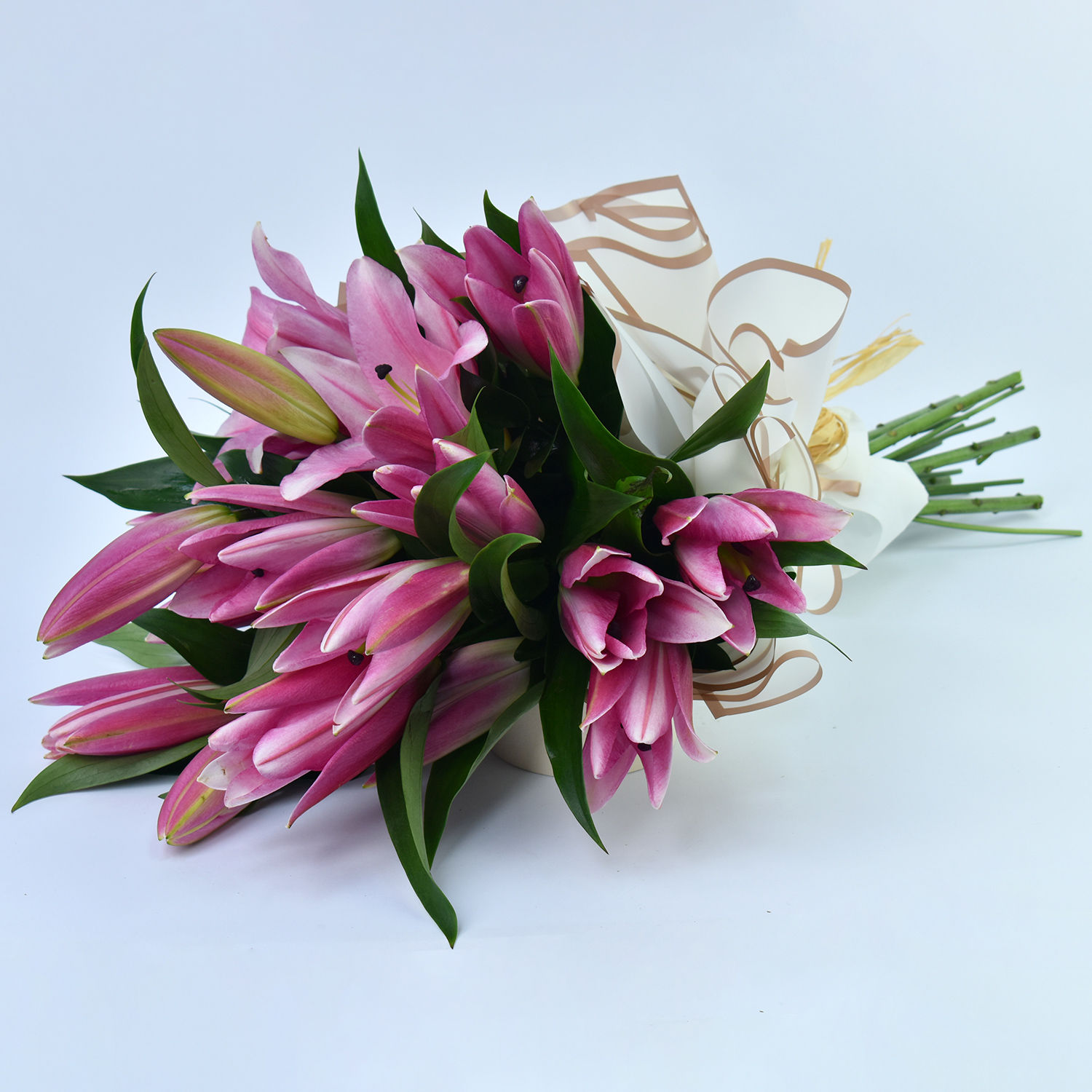 Online Feather Touch Floral Bouquet Gift Delivery in Kuwait FNP