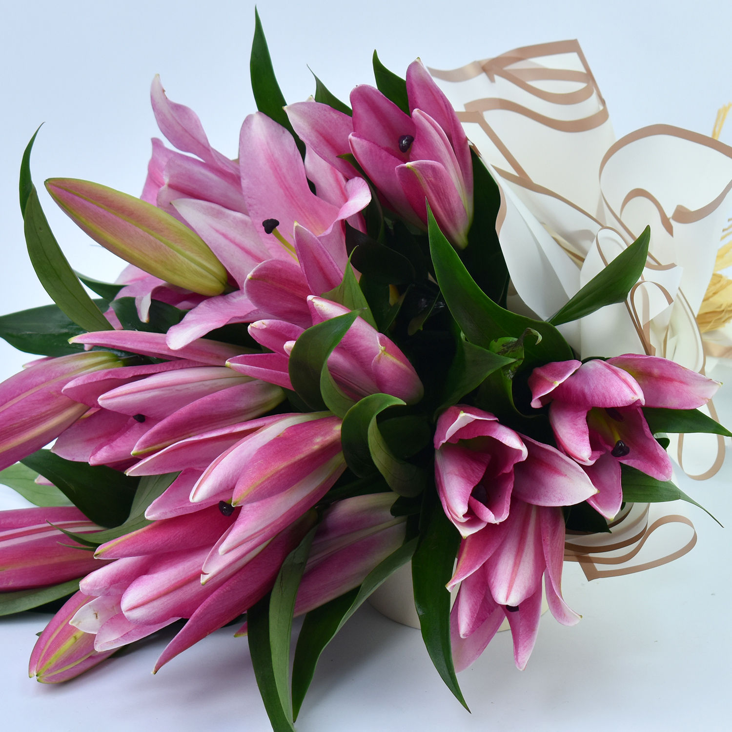 Online Feather Touch Floral Bouquet Gift Delivery in Kuwait FNP