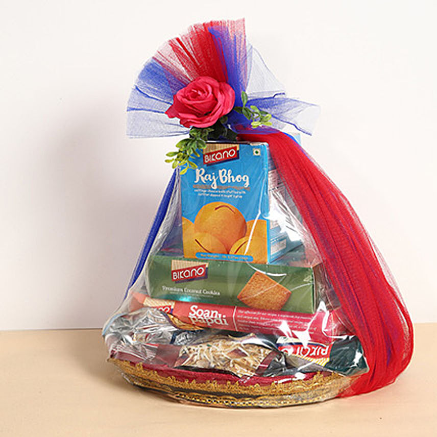 Snacks and Dry Fruits Hamper