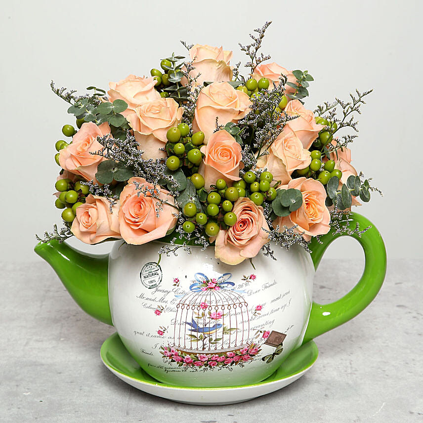 Peach Roses Flower Arrangement