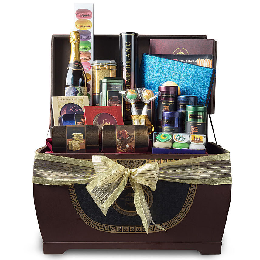 Elegant Gift Box Hamper For Ramadan